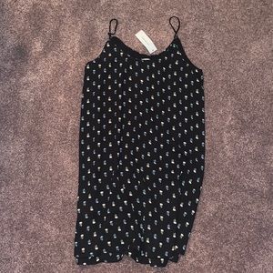 size- xtra small. Short, flowy dress. Never worn